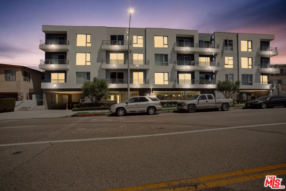 7857 W Manchester Avenue #110 Playa del Rey, CA 90293