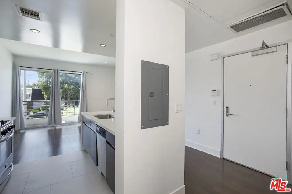 7857 W Manchester Avenue #110 Playa del Rey, CA 90293