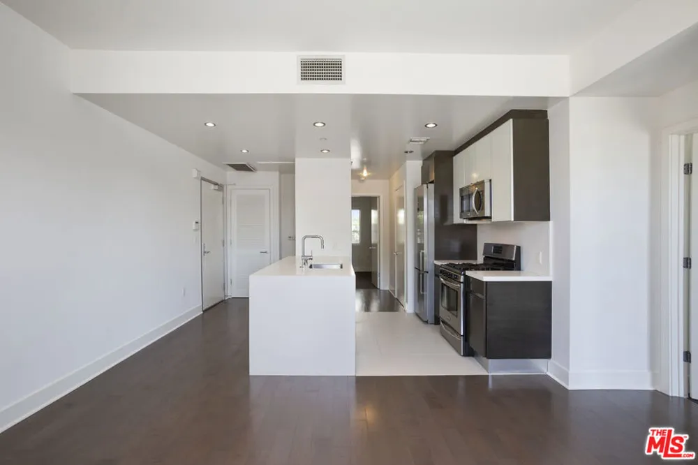 7857 W Manchester Avenue #110 Playa del Rey, CA 90293