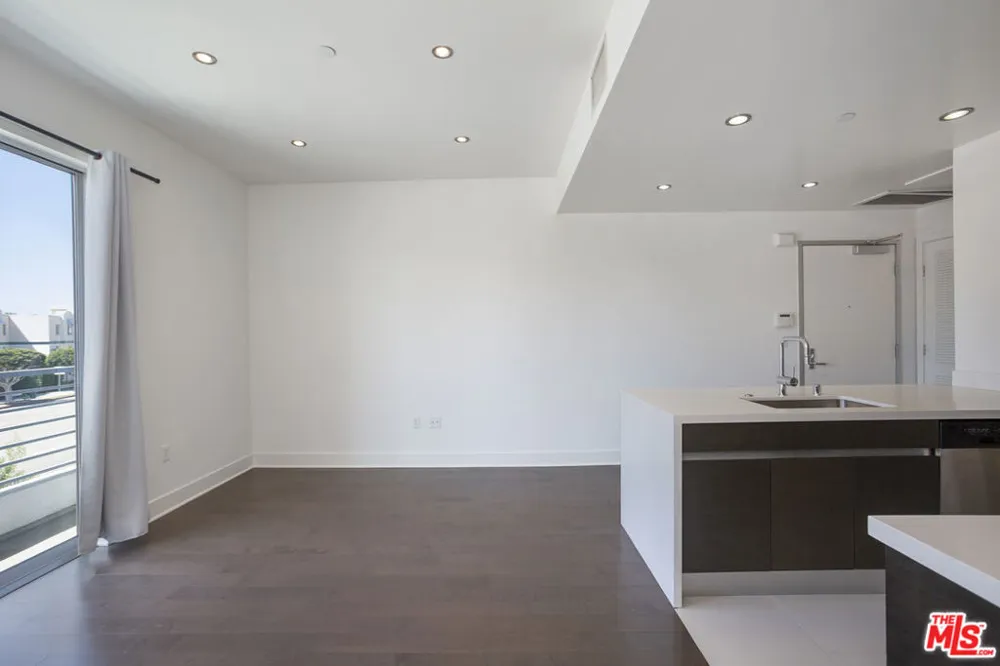 7857 W Manchester Avenue #110 Playa del Rey, CA 90293