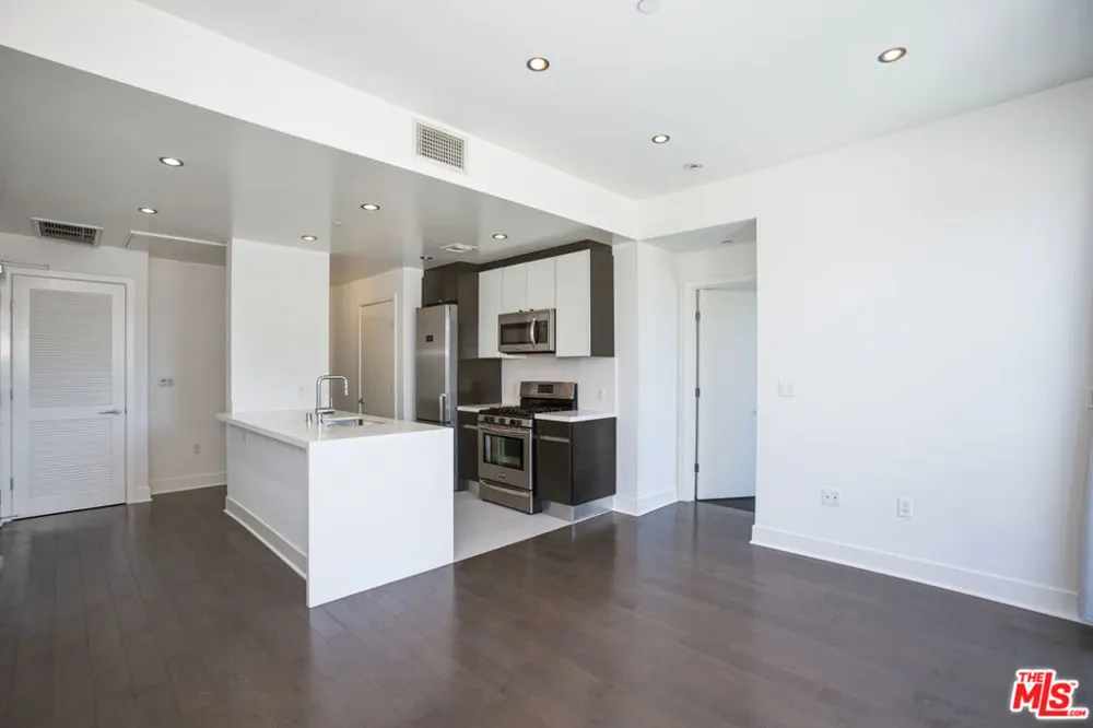 7857 W Manchester Avenue #110 Playa del Rey, CA 90293