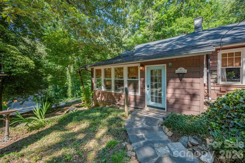 415 E Lakeshore Drive Landrum, SC 29356