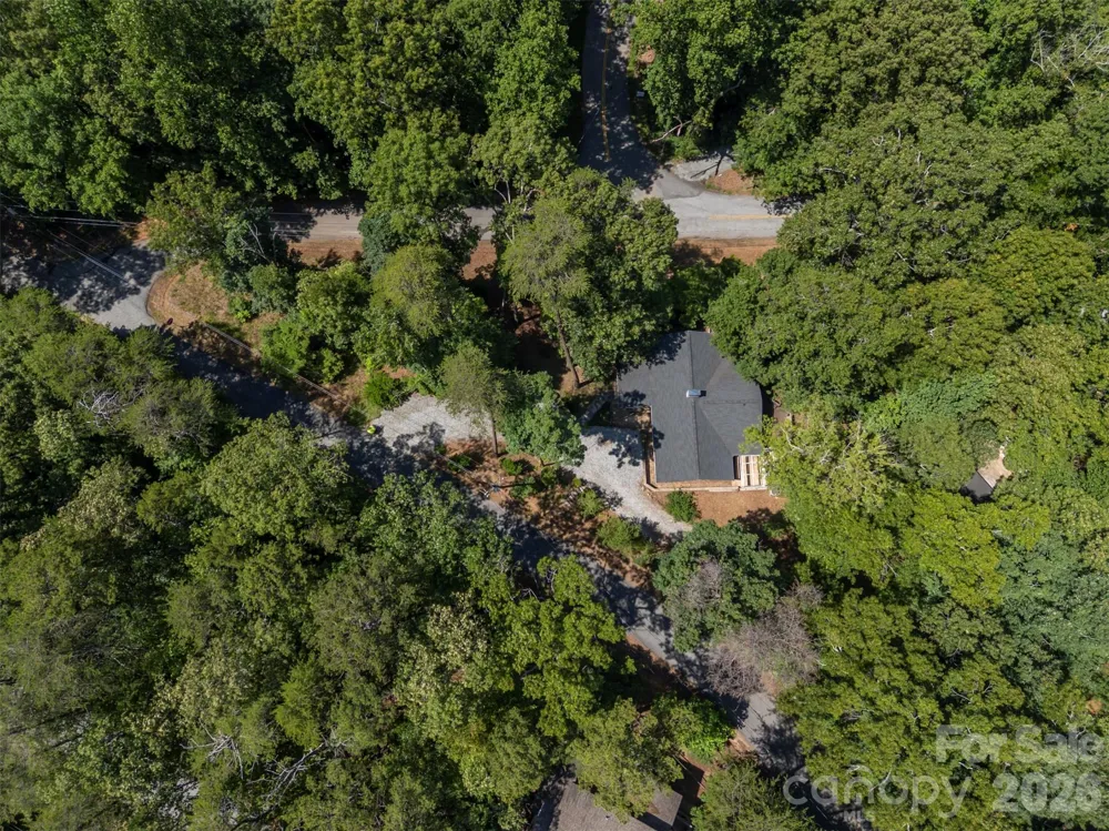 415 E Lakeshore Drive Landrum, SC 29356