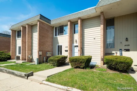 1457 Saxony Drive SE #14