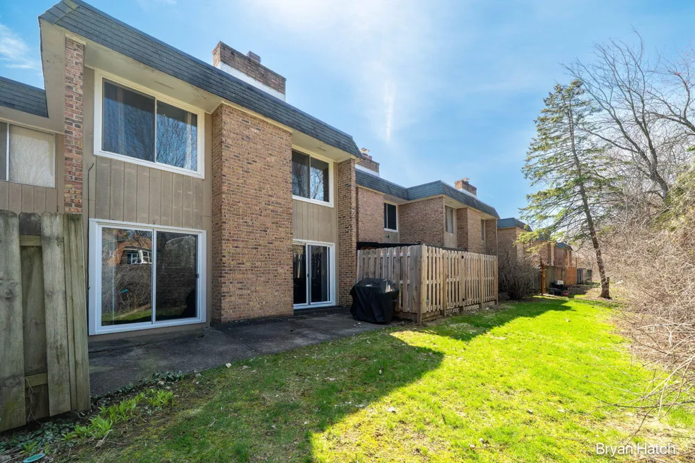 1457 Saxony Drive SE #14 Grand Rapids, MI 49508