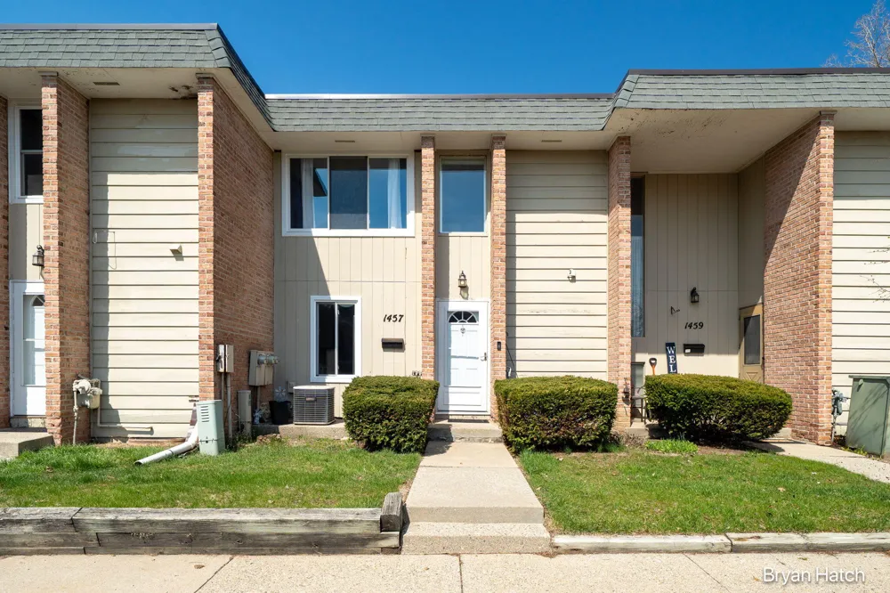1457 Saxony Drive SE #14 Grand Rapids, MI 49508