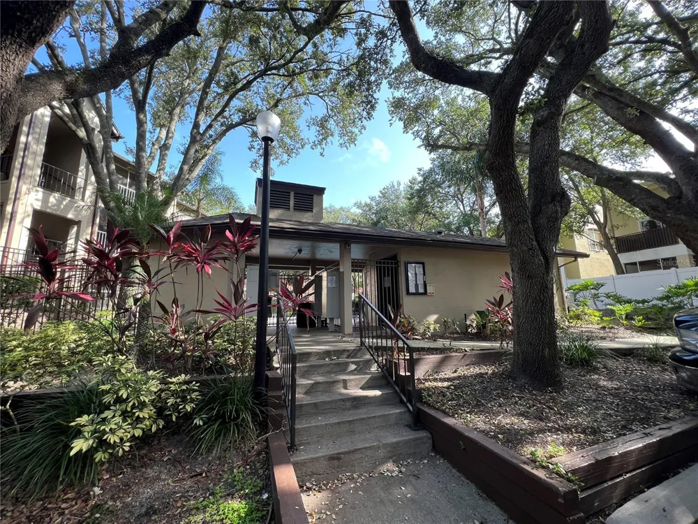 956 SALT POND PLACE #204 Altamonte Springs, FL 32714