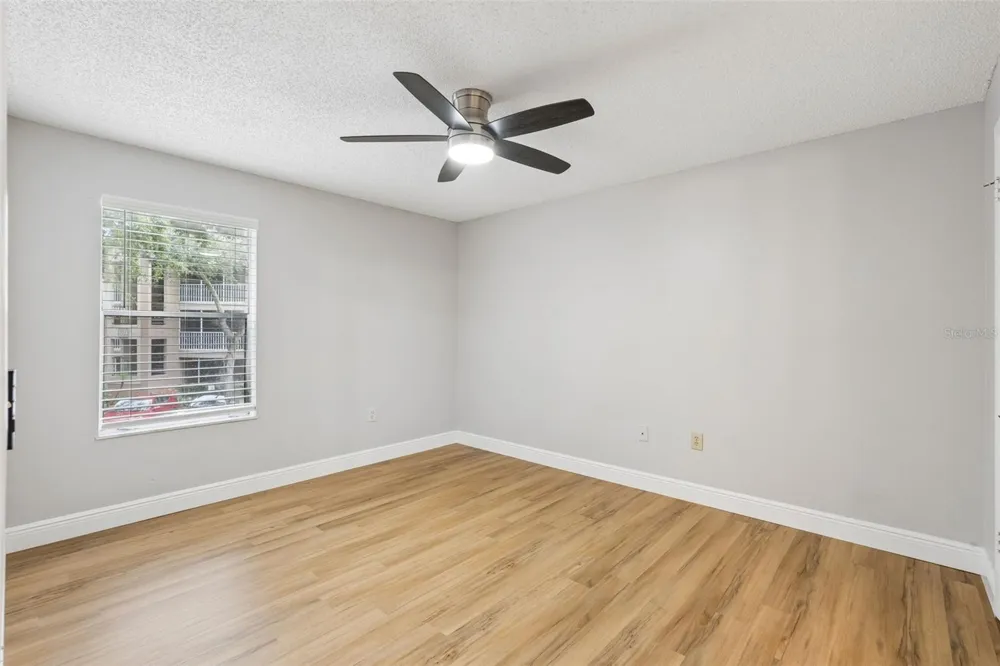 956 SALT POND PLACE #204 Altamonte Springs, FL 32714