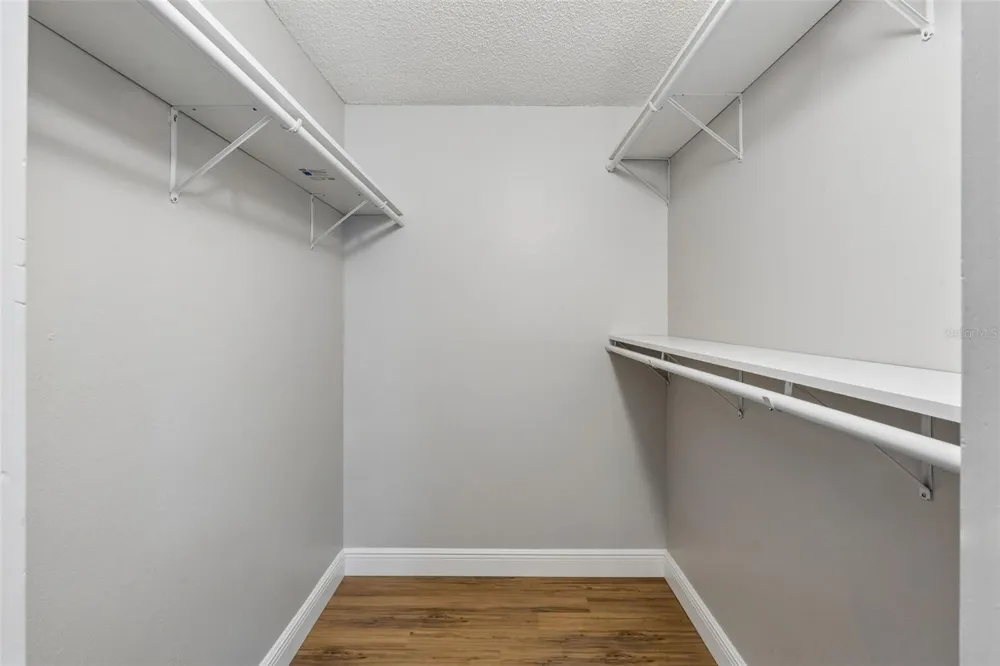 956 SALT POND PLACE #204 Altamonte Springs, FL 32714