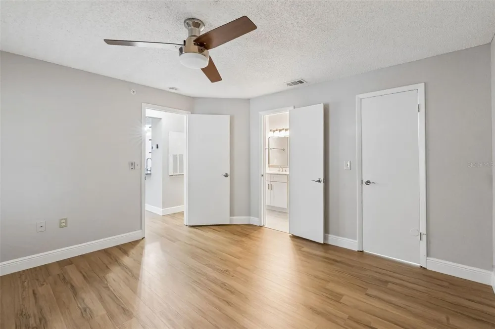 956 SALT POND PLACE #204 Altamonte Springs, FL 32714