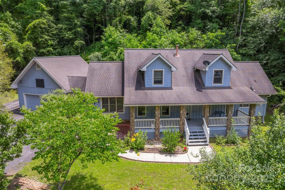 98 Choga Ridge Whittier, NC 28789