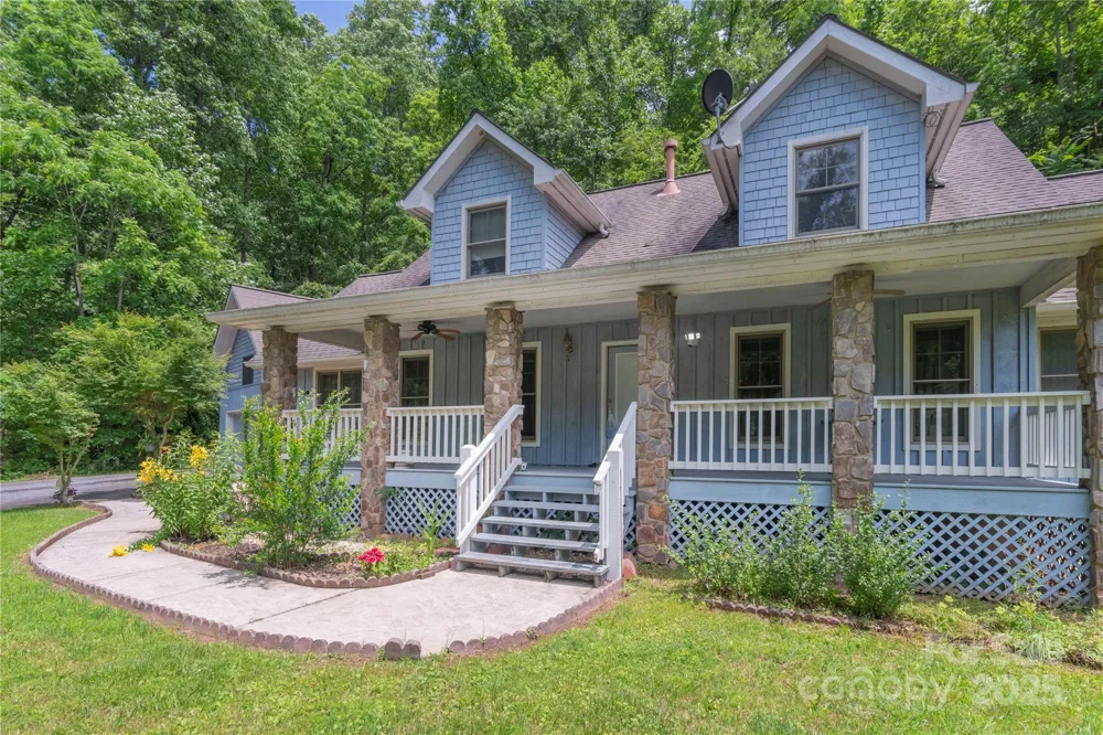 98 Choga Ridge Whittier, NC 28789