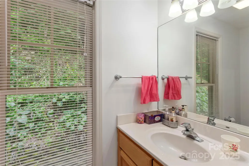 98 Choga Ridge Whittier, NC 28789