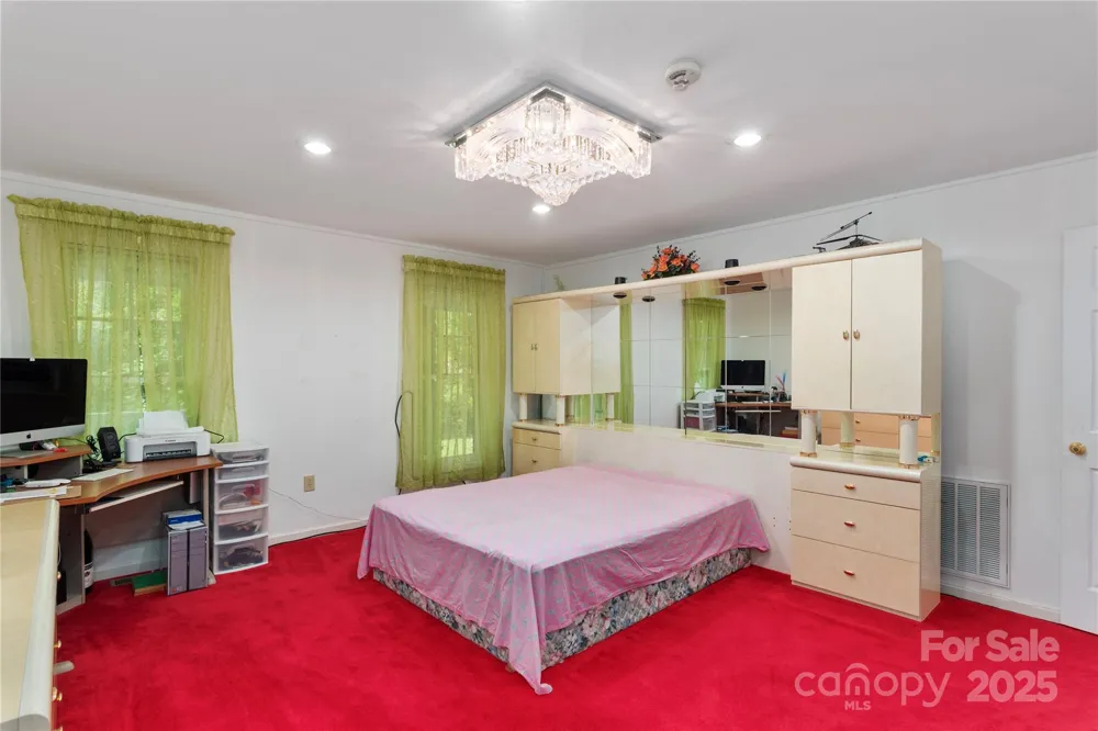 98 Choga Ridge Whittier, NC 28789