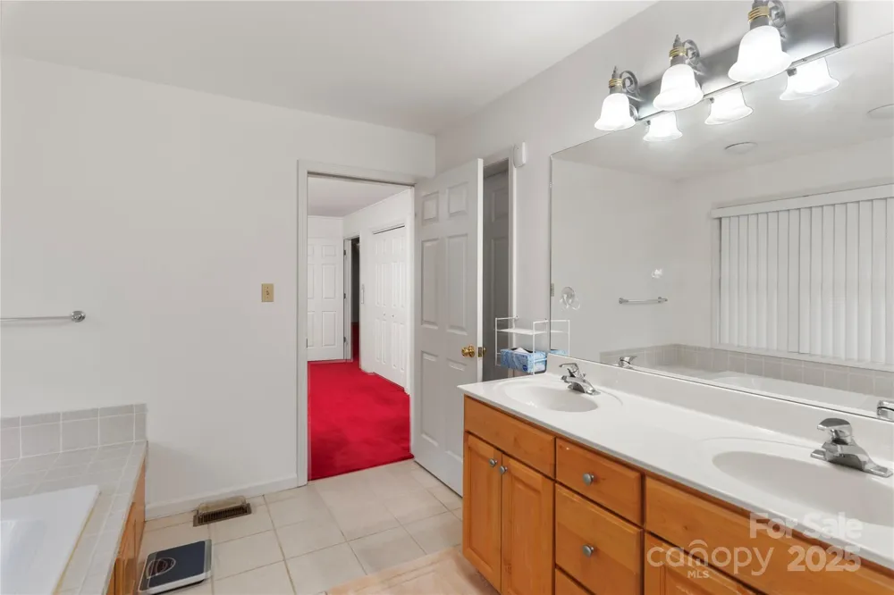 98 Choga Ridge Whittier, NC 28789