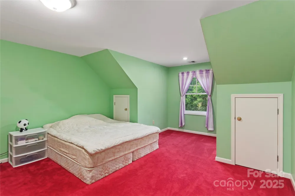 98 Choga Ridge Whittier, NC 28789