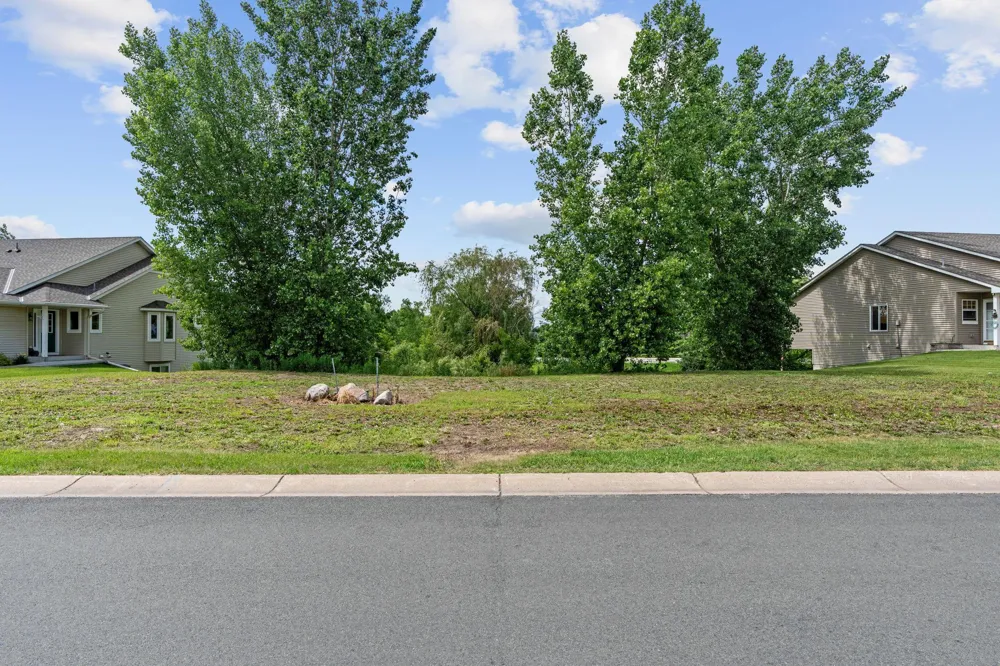 7621 Red Fox Trail Greenfield, MN 55373