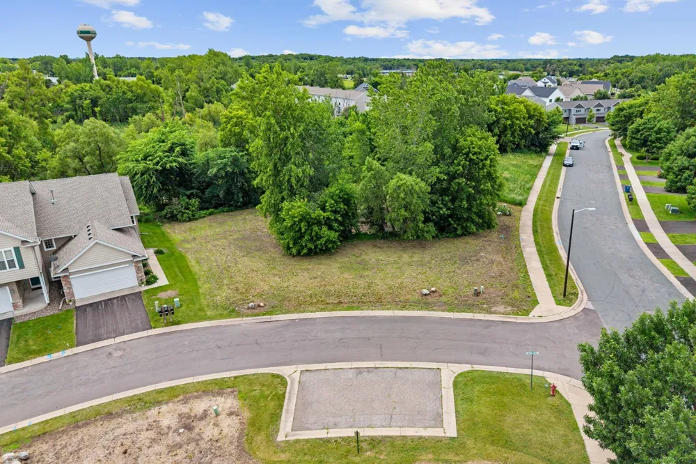 7624 Red Fox Trail Greenfield, MN 55373