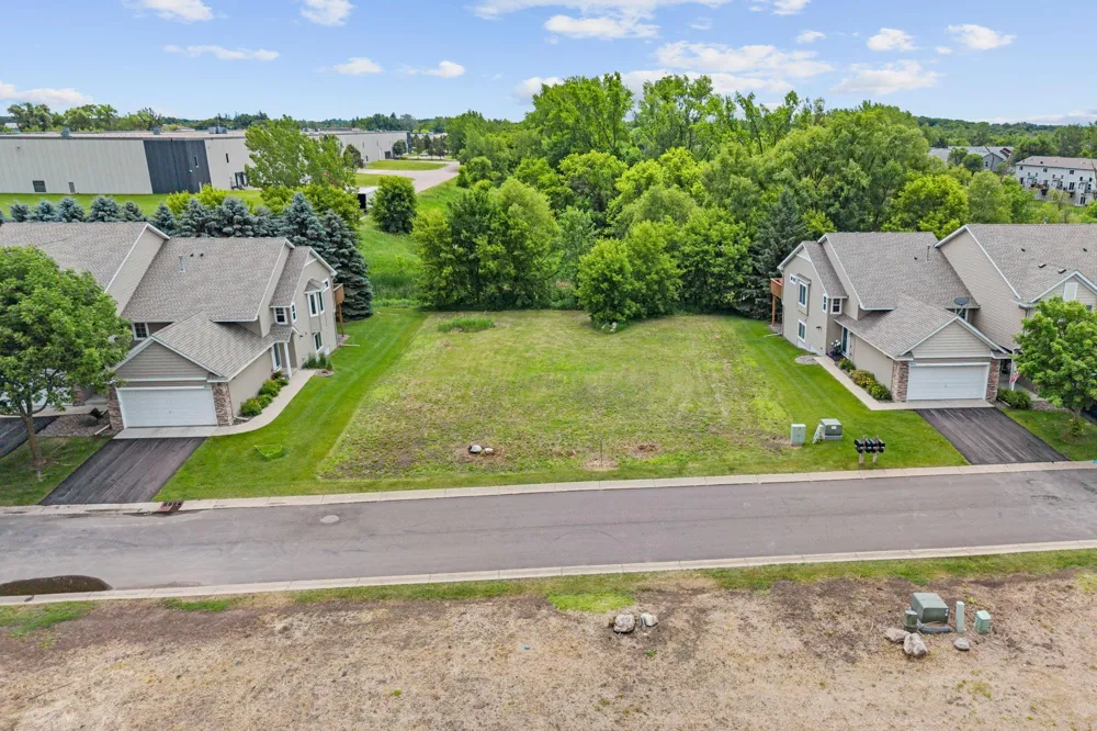 7627 Fox Creek Court Greenfield, MN 55373