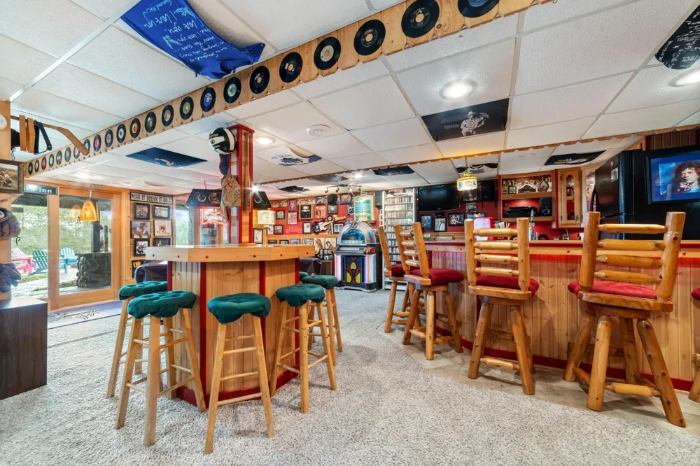11911 E Rowe Road Lake Nebagamon, WI 54849