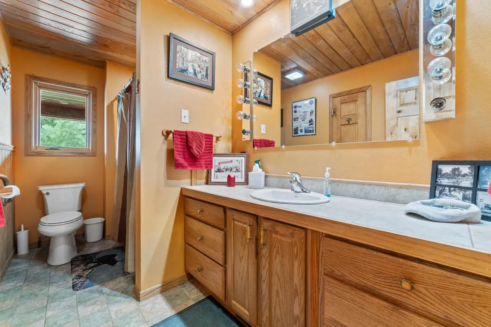 11911 E Rowe Road Lake Nebagamon, WI 54849