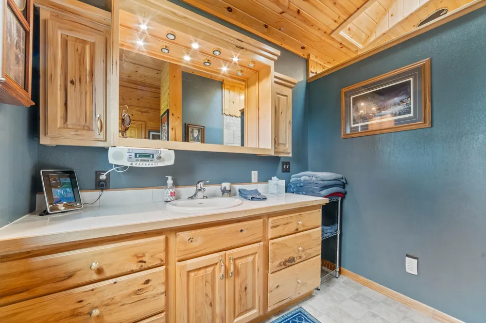 11911 E Rowe Road Lake Nebagamon, WI 54849