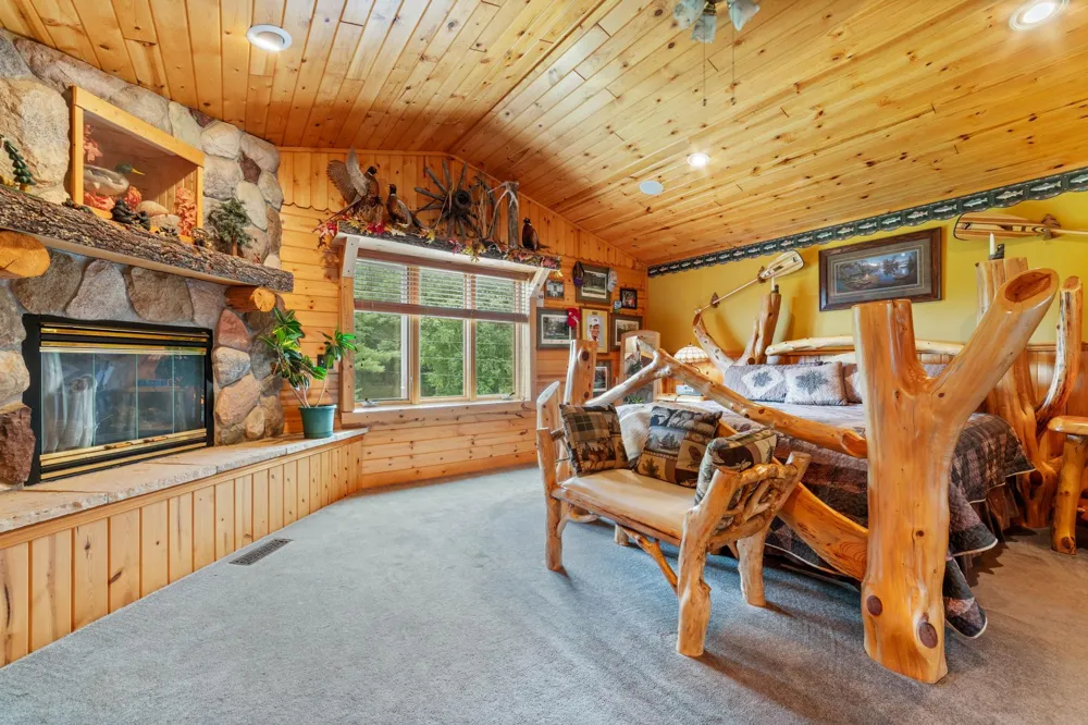 11911 E Rowe Road Lake Nebagamon, WI 54849