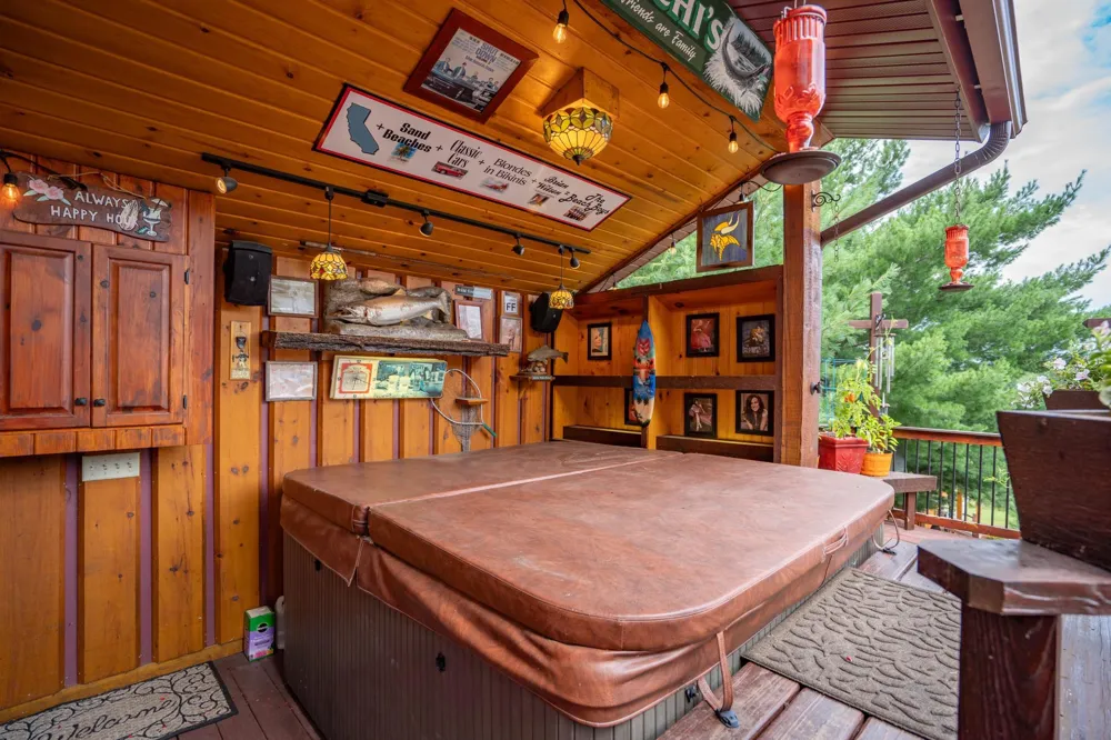 11911 E Rowe Road Lake Nebagamon, WI 54849
