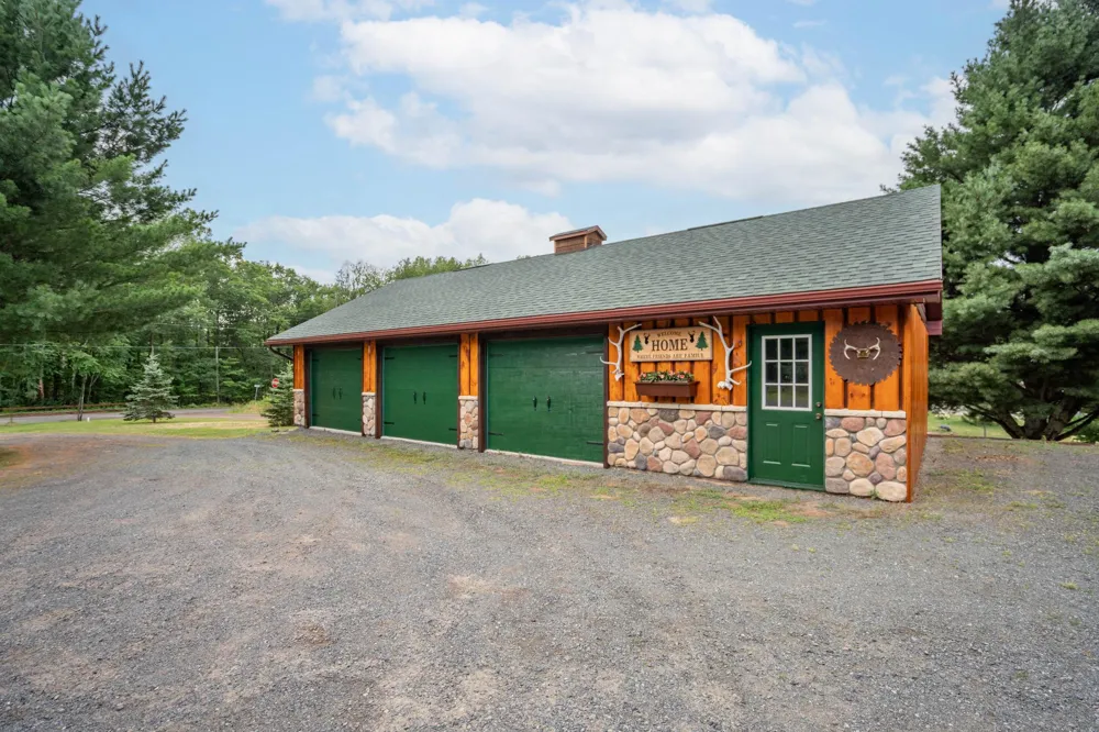 11911 E Rowe Road Lake Nebagamon, WI 54849