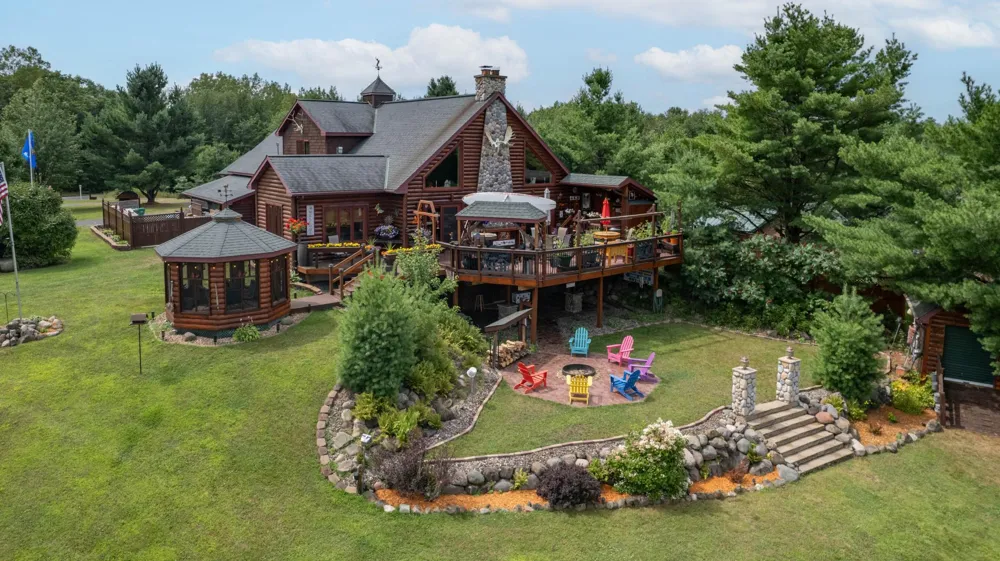 11911 E Rowe Road Lake Nebagamon, WI 54849