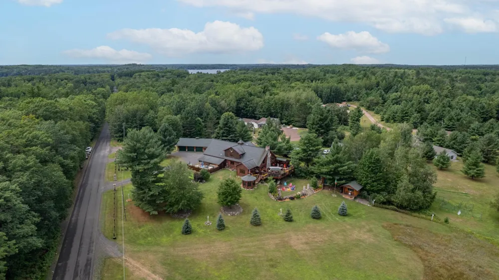 11911 E Rowe Road Lake Nebagamon, WI 54849