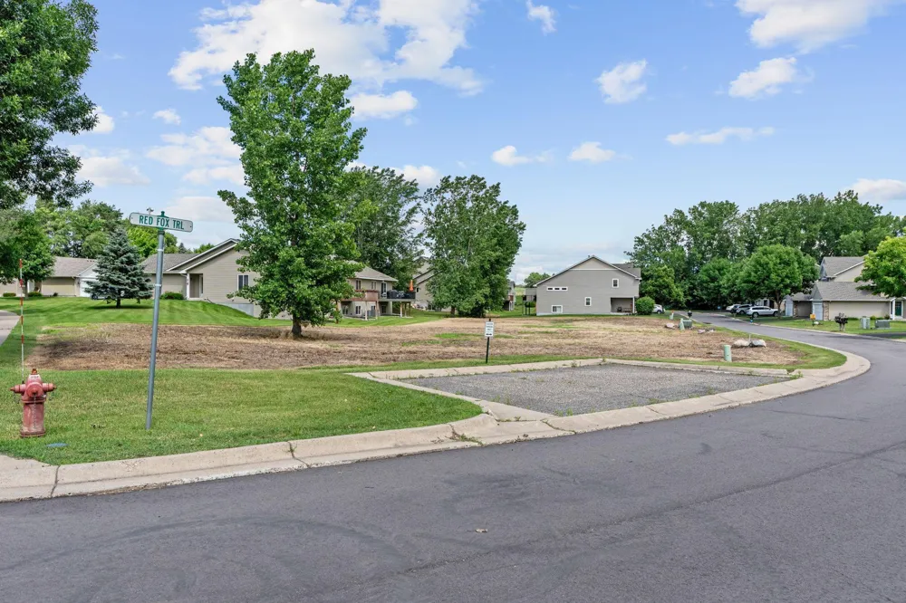 7616 Red Fox Trail Greenfield, MN 55373