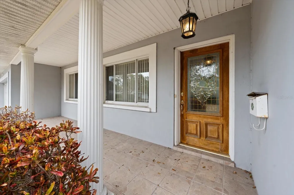 230 GARDEN CIRCLE Belleair, FL 33756