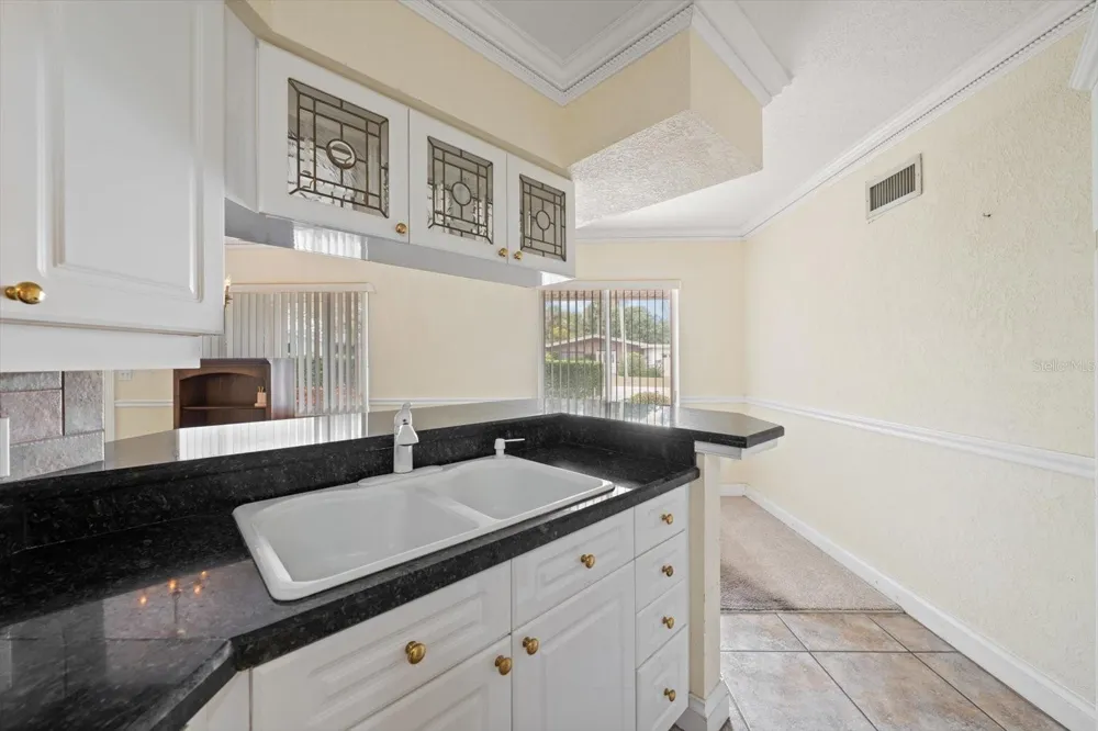 230 GARDEN CIRCLE Belleair, FL 33756