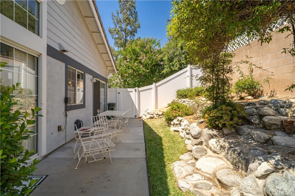 1062 Brookfield Place #54 Glendora, CA 91741