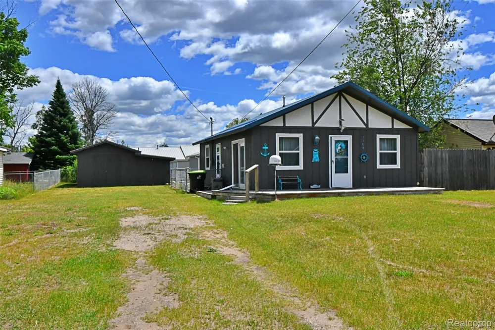 1104 Tanglewood Drive Richfield Township, MI 48656