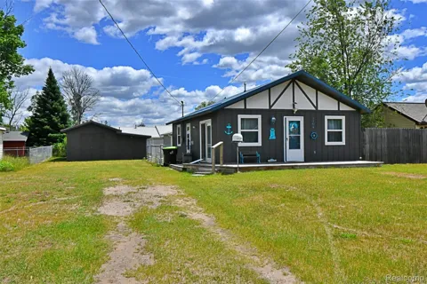 1104 Tanglewood Drive