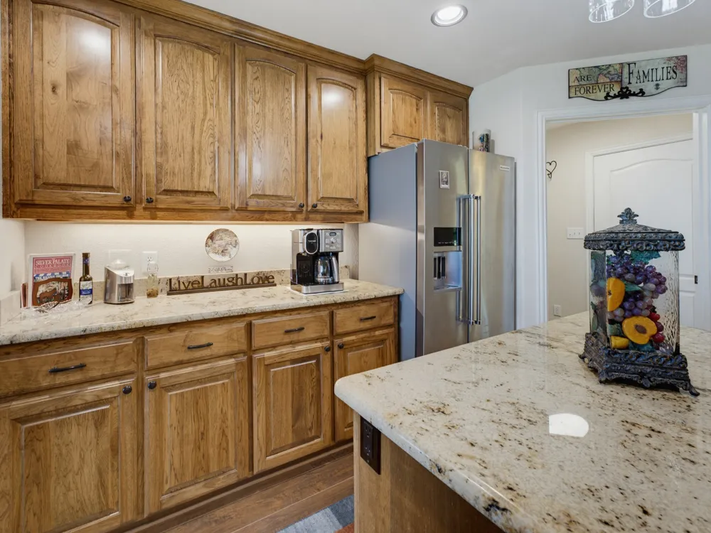 711 Crows Point Lake Bridgeport, TX 76426