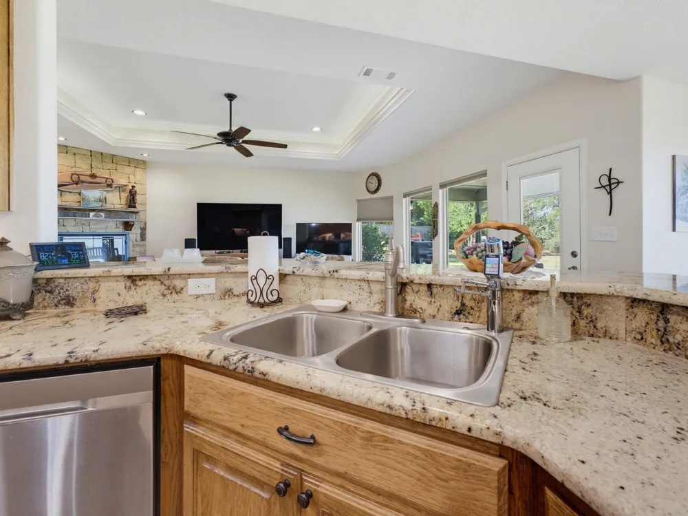711 Crows Point Lake Bridgeport, TX 76426