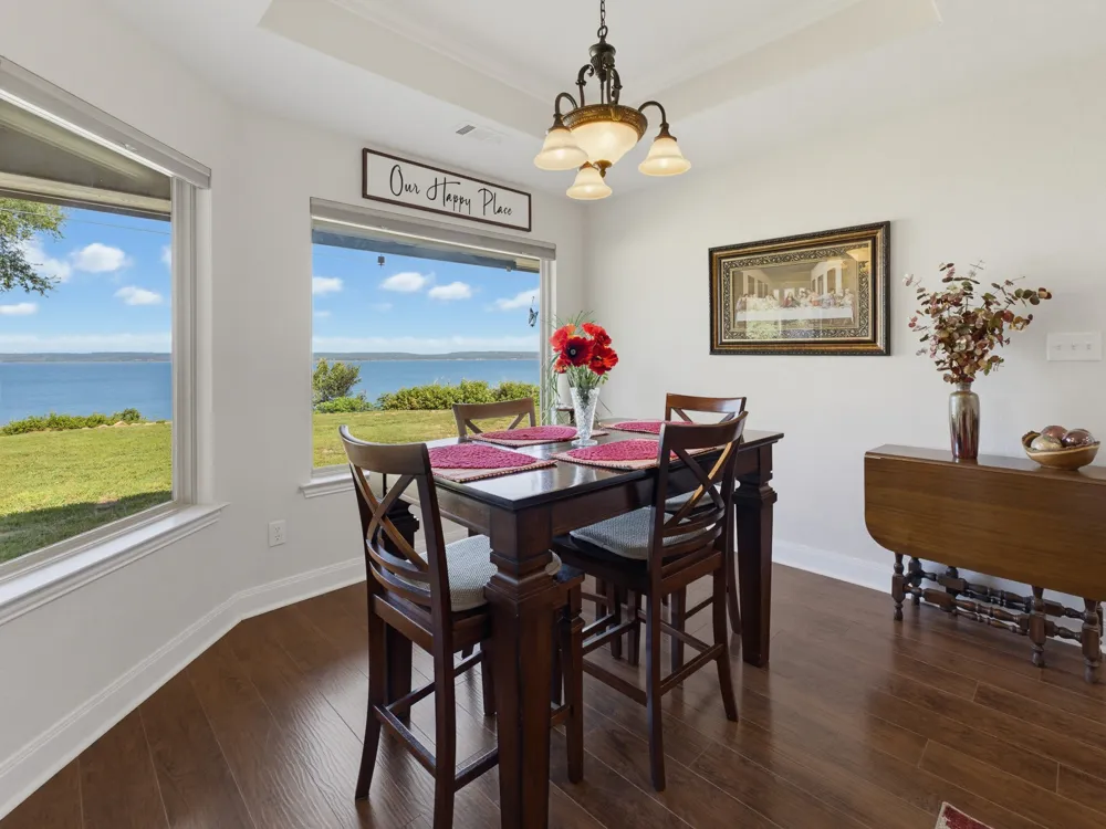 711 Crows Point Lake Bridgeport, TX 76426