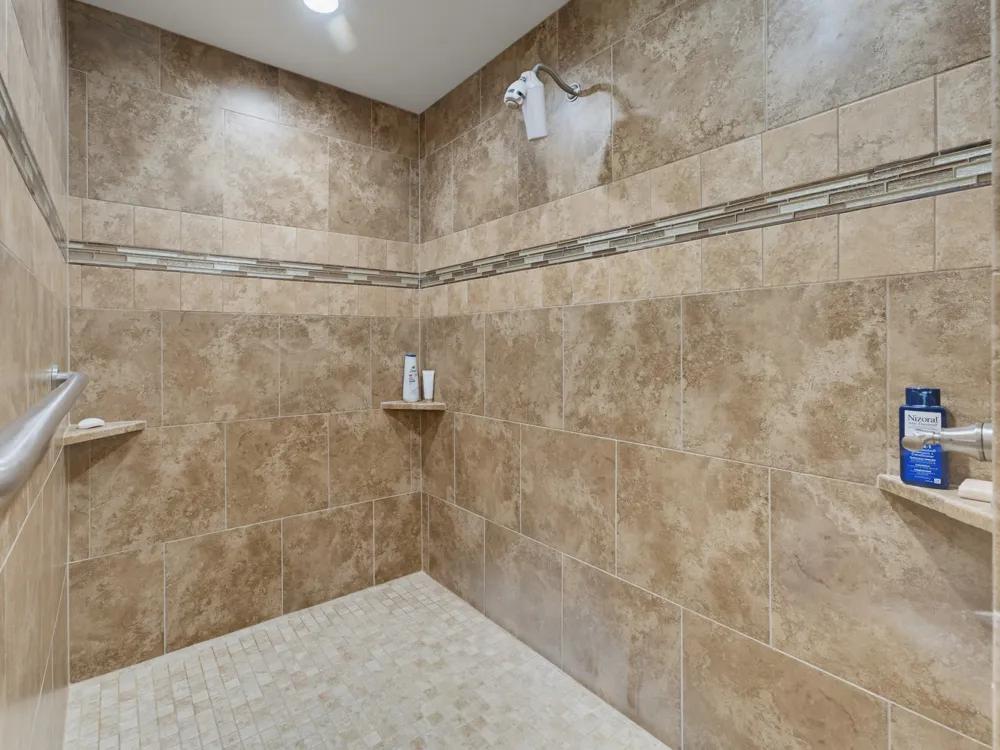 711 Crows Point Lake Bridgeport, TX 76426