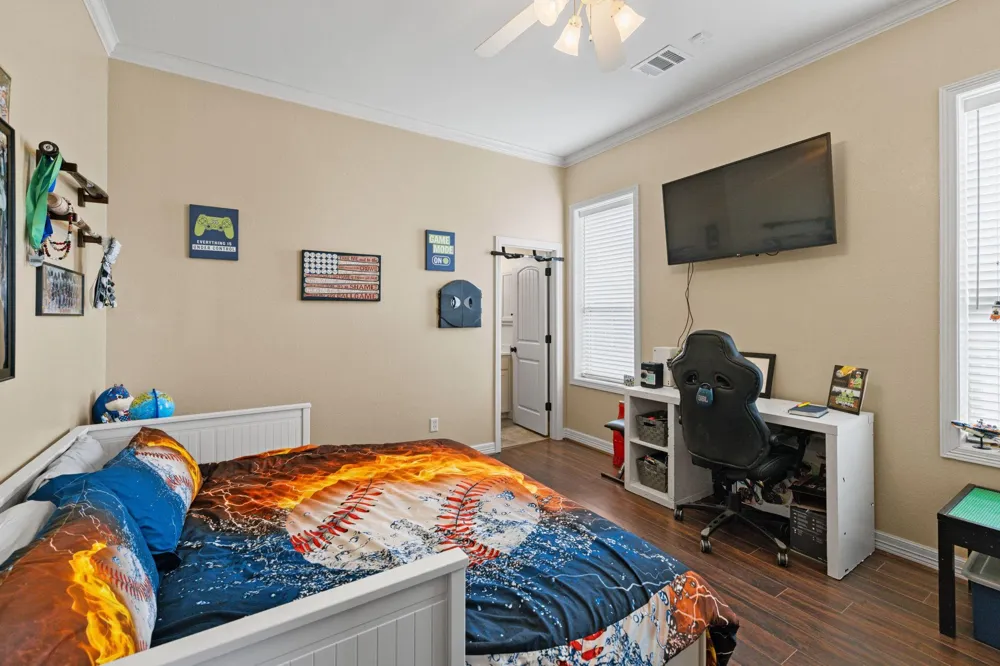 4999 Pin Oak Road Franklin, TX 77856