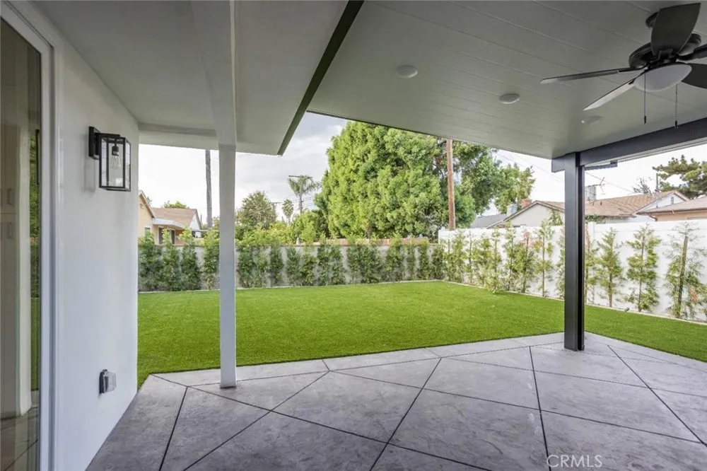 13355 Debby St Valley Glen, CA 91401