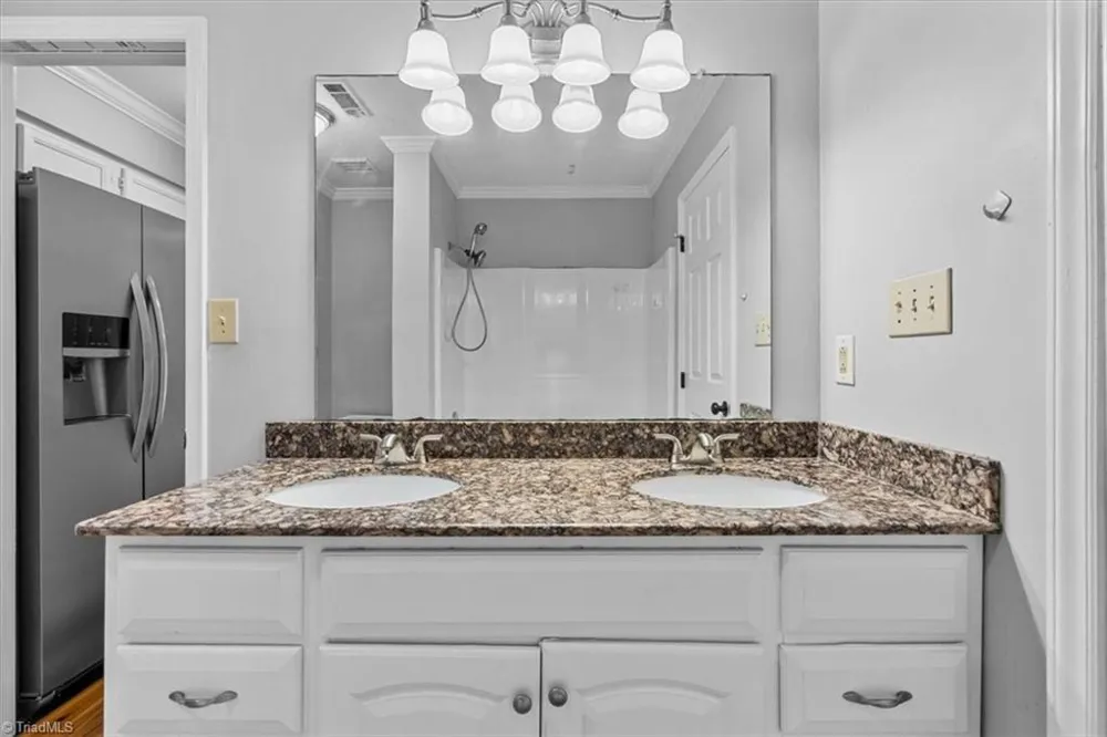 332 Brookside Court Kernersville, NC 27284