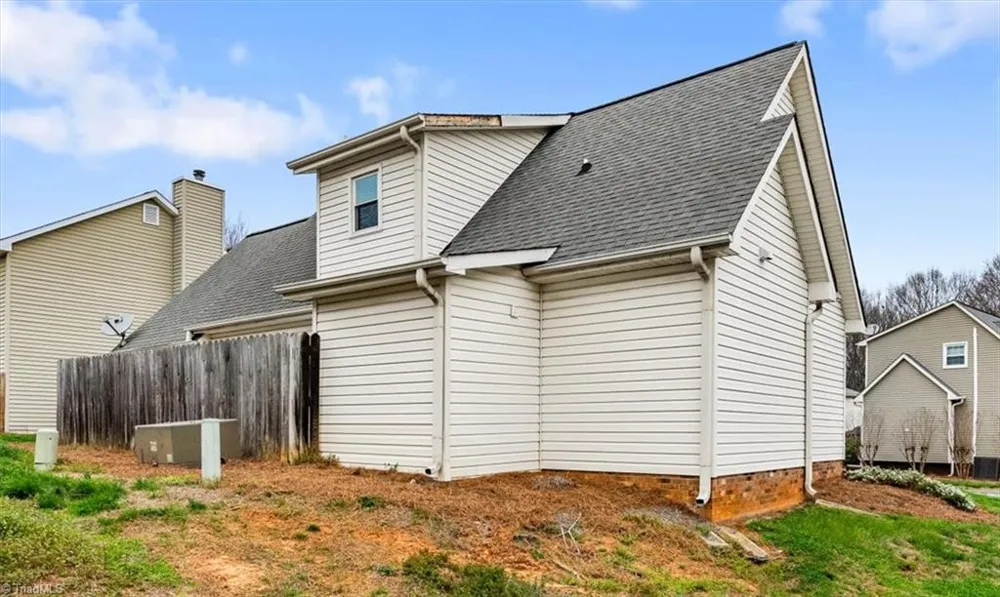 332 Brookside Court Kernersville, NC 27284