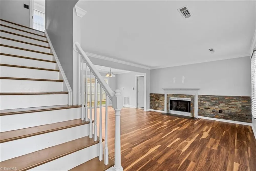 332 Brookside Court Kernersville, NC 27284