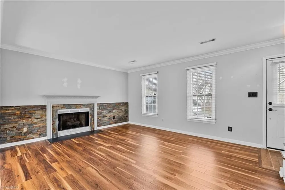 332 Brookside Court Kernersville, NC 27284