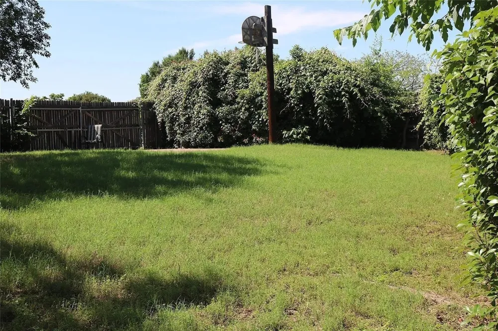 627 Cherry Lane Southlake, TX 76092