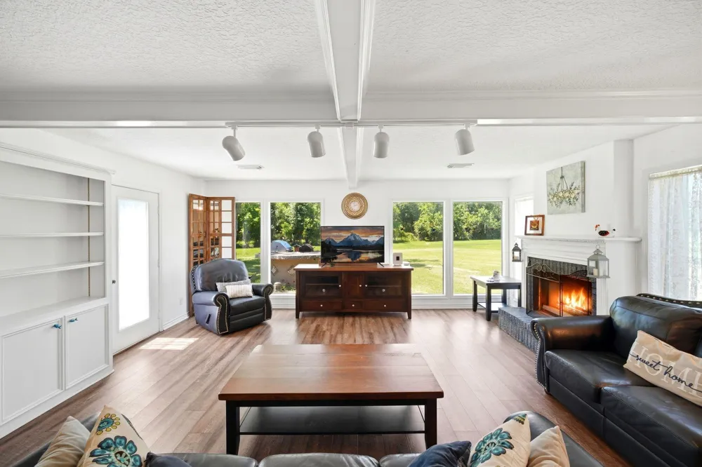 151 Tweedy Lane Sweeny, TX 77480