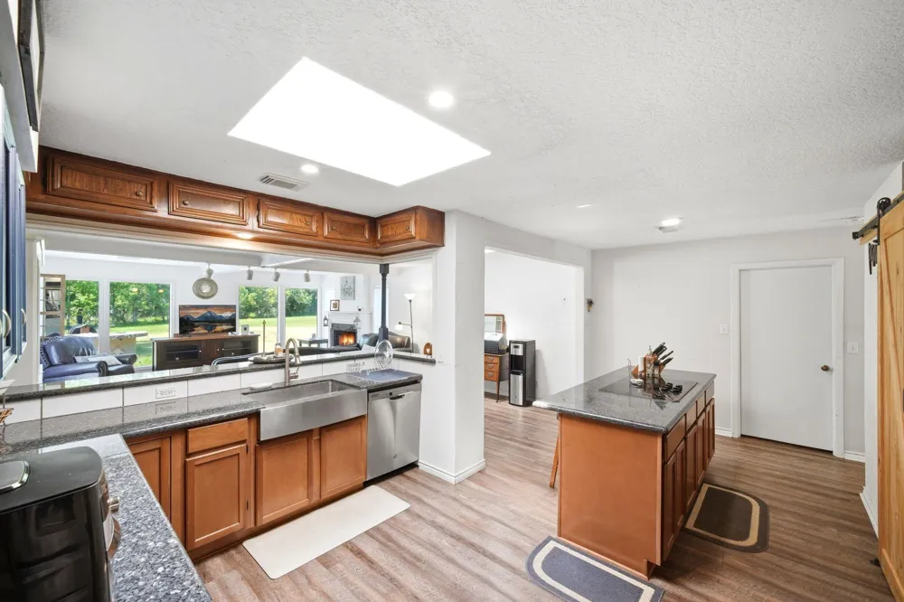 151 Tweedy Lane Sweeny, TX 77480